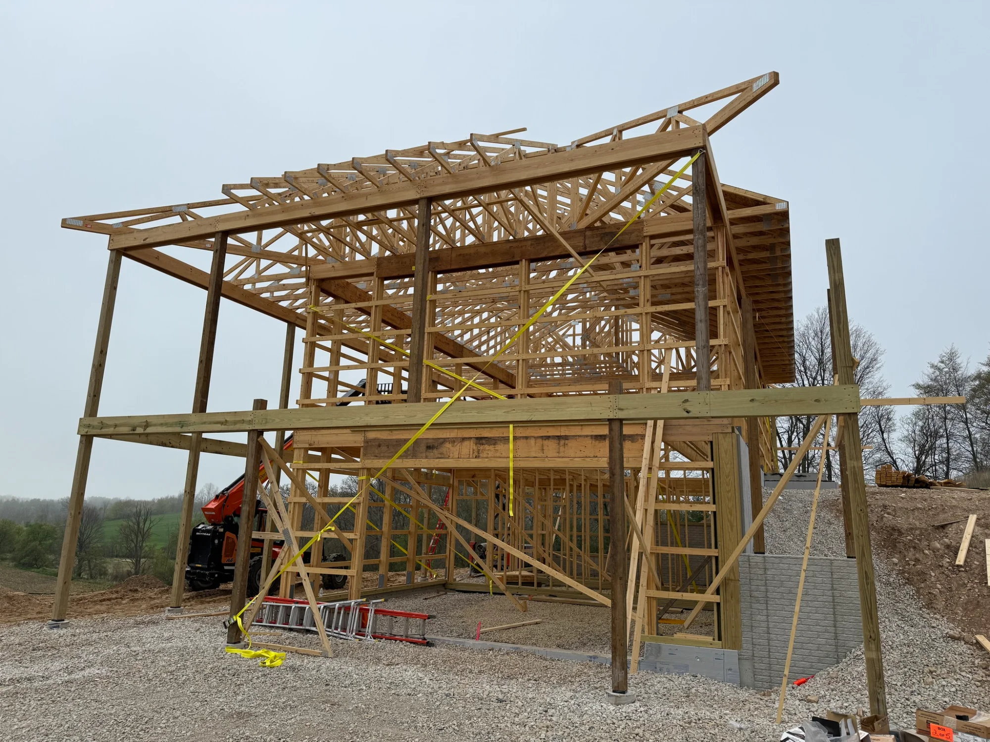 Two-story wood frame barndo with trusses in Missouri